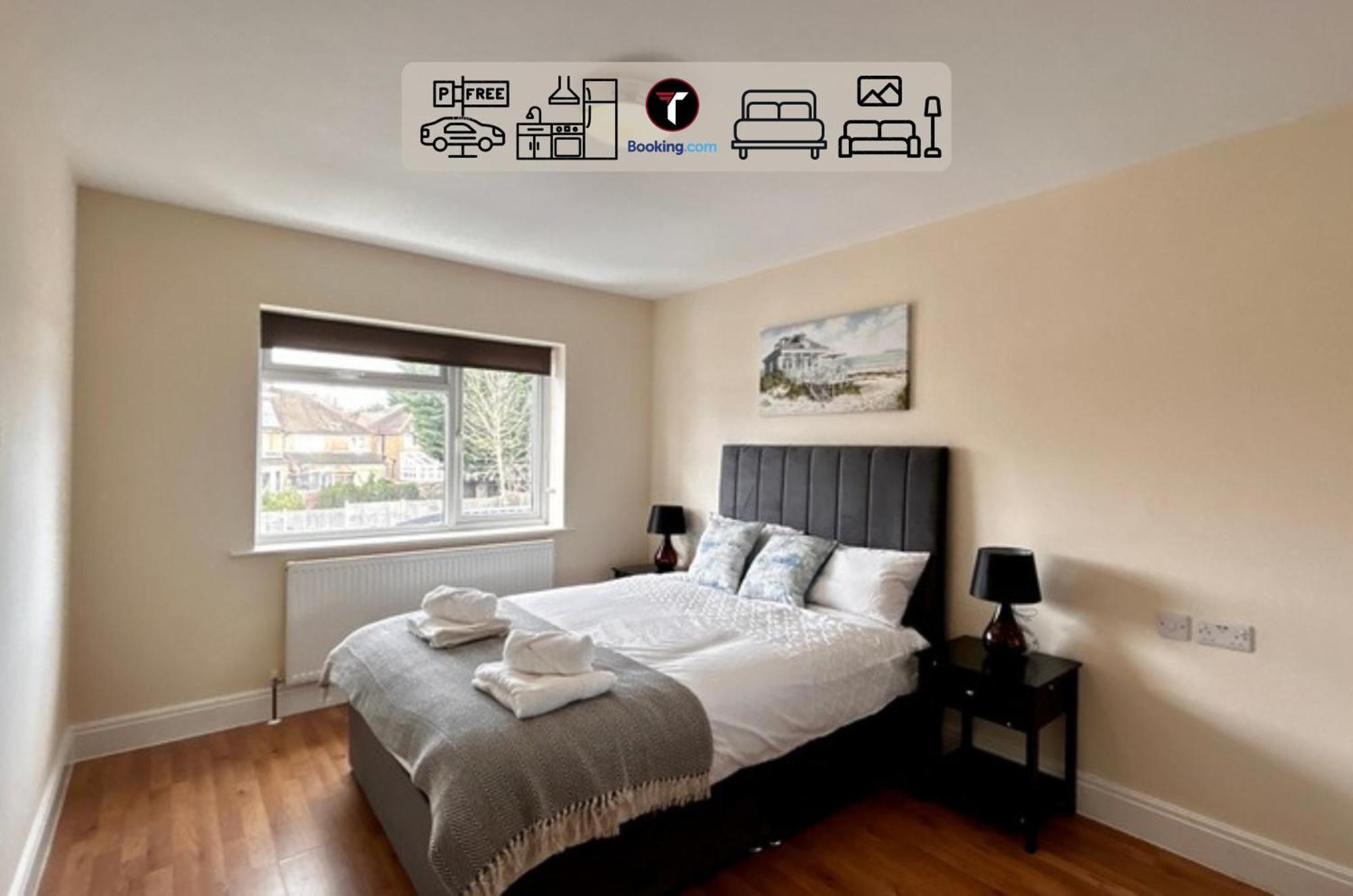 Stylish 2 Bedroom Flat By Tara Stays Short Lets & Serviced Accommodation Watford With Free Parking & Nearby Warner Studios Dış mekan fotoğraf